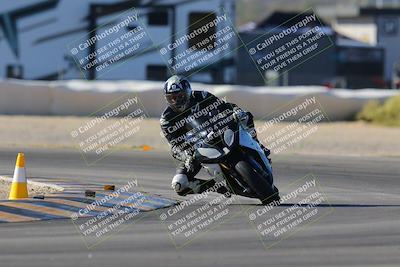 media/Dec-10-2023-SoCal Trackdays (Sun) [[0ce70f5433]]/Turn 2 (10am)/